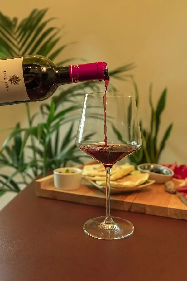 פלרמו Zefiro Suites לינה וארוחת בוקר