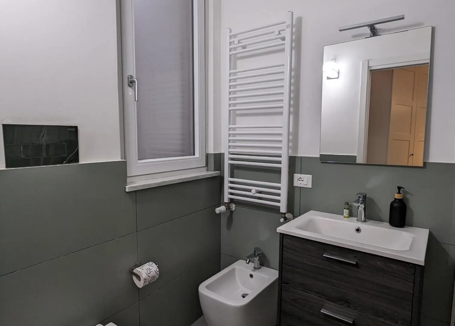 פלרמו Zefiro Suites 2*,  איטליה
