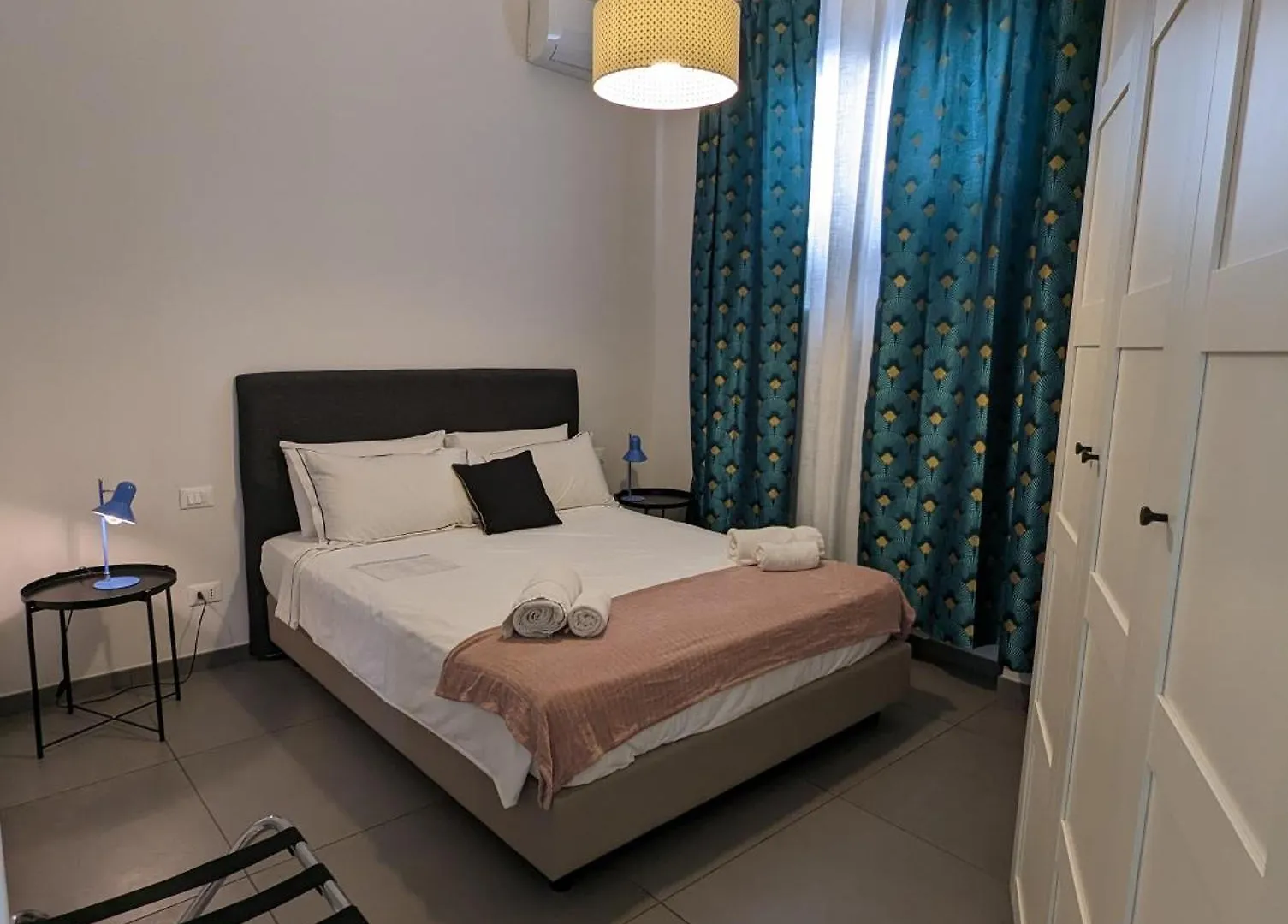 לינה וארוחת בוקר פלרמו Zefiro Suites